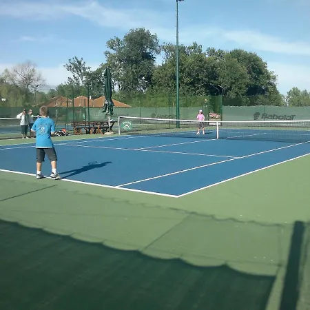 Marina Agreena 酒店 2*