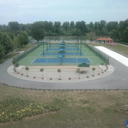 Marina Agreena 酒店 2*