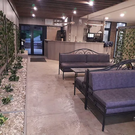 Marina Agreena 酒店 Grocka