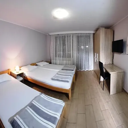 Marina Agreena 酒店 2*