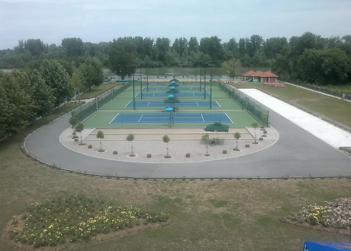 Marina Agreena Hotel 2*