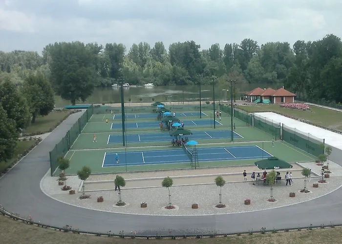 Marina Agreena Hotel 2*